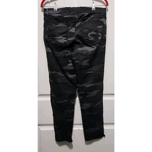 Wit & Wisdom Camo Jeans Skinny Leg Pants Womens Size 10P Elastic Waist Stretch - Picture 2 of 6
